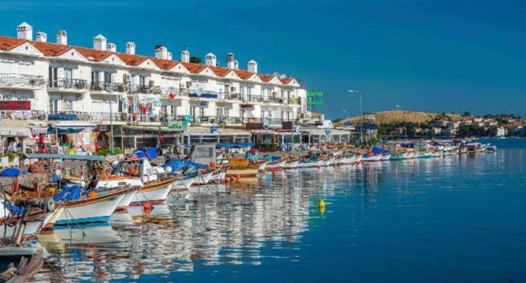 Hotel Palmiye Konuk Evi Foça Exterior foto