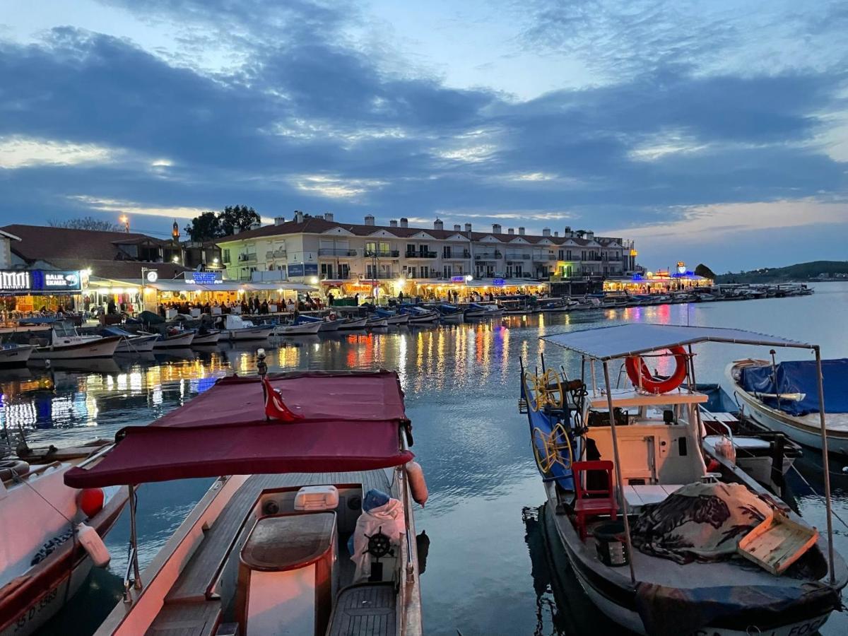 Hotel Palmiye Konuk Evi Foça Exterior foto